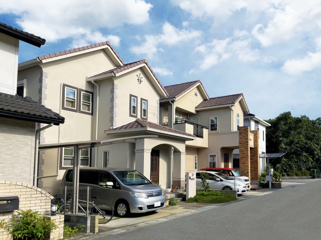 日高市の家を守る、安心の屋根と壁のリフォームを